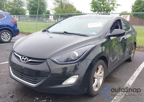 2013 Hyundai Elantra Gls z USA, uszkodzony, nr VIN KMHDH4AE4DU572548